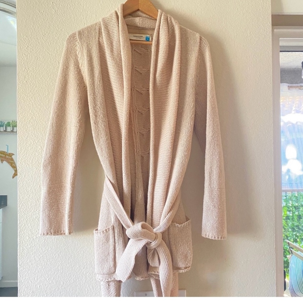ANTHROPOLOGIE Flattering and Classic Cream color Sparrow Cardigan